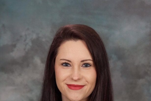 High school teacher and cheer coach who’s a mom of 2 allegedly had sex with student
