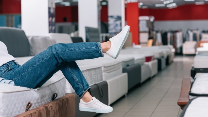After Chapter 11 bankruptcy, furniture chain closes all stores