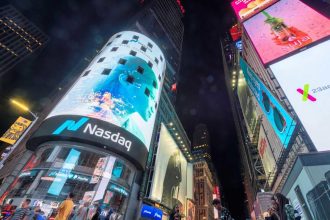 Stocks Settle Mostly Higher as AI Frenzy Boosts Chipmakers