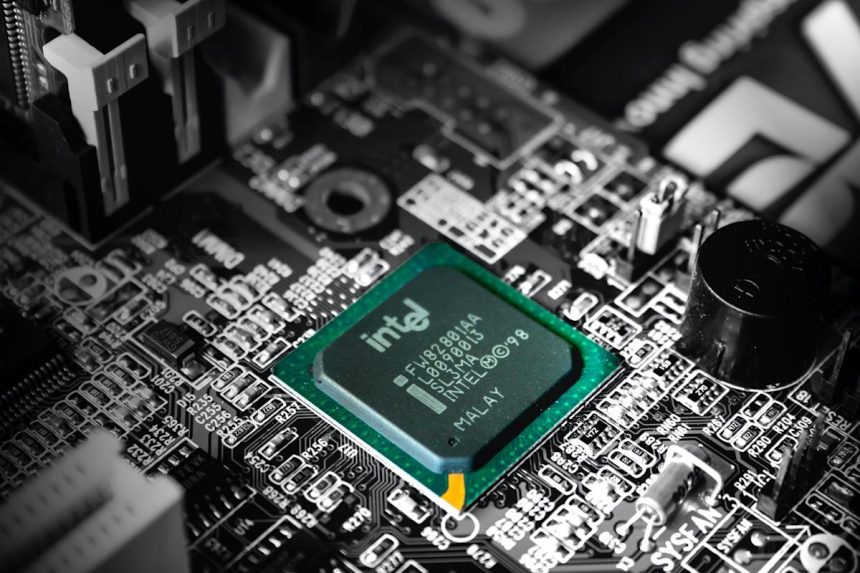Jim Cramer on Intel: “There’s an Amazing Comeback Story”