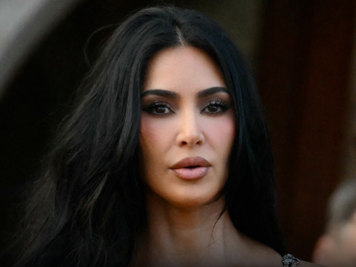 Kim Kardashian Says Someone ‘Close’ to Her Put a Hit on Her Life
