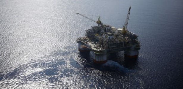 Crude Traders Split on Whether the Glut Has Arrived