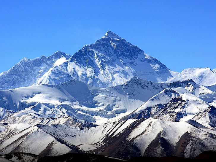 Hundreds of Mt. Everest Climbers Stuck on Mountain