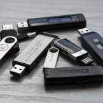 Sandisk (SNDK) Drops 5.4% on US-China Trade Tension Risks