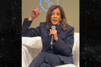 Kamala Harris Tells Audience 'These MFs Are Crazy!!!'