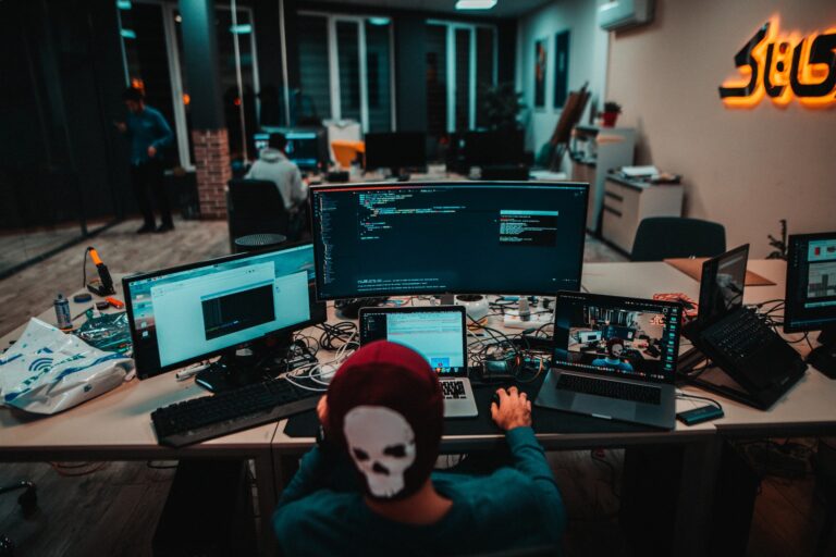 Analyst Says Oracle (ORCL) Deal With OpenAI is ‘Very Risky’ – ‘Not a Customer That Can Pay Their Obligations’