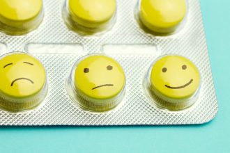 A new review compares antidepressant side effects