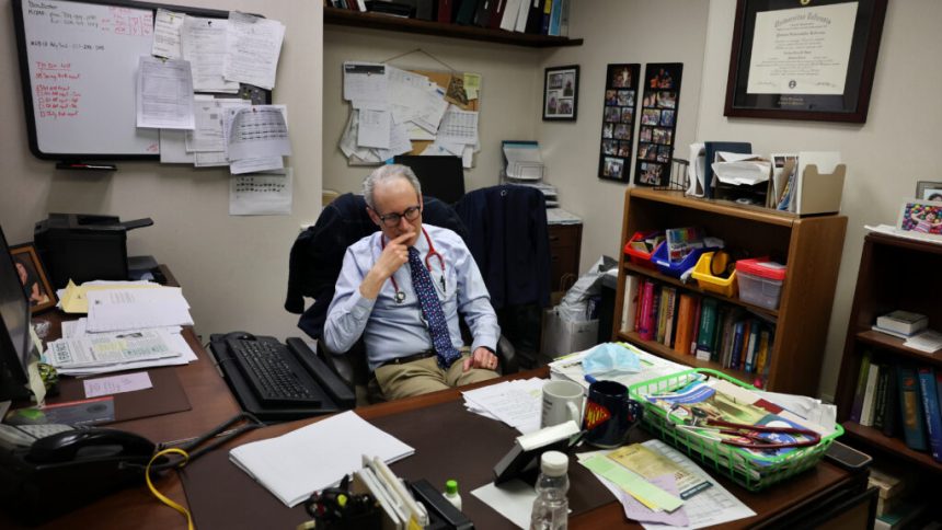 Blue Cross’ new algorithm for health care costs infuriates doctors Blue Cross’ new algorithm for health care costs infuriates doctors