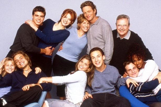 Danielle Fishel Sets ‘Boy Meets World’ Reunion at ‘Dancing With the Stars’ Dedication Night With Bill Daniels, Matthew Lawrence, Trina McGee and More