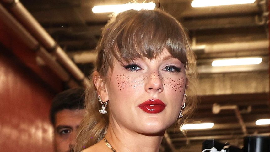 Taylor Swift’s Glitter Freckles Return After Debut at Travis Kelce Game