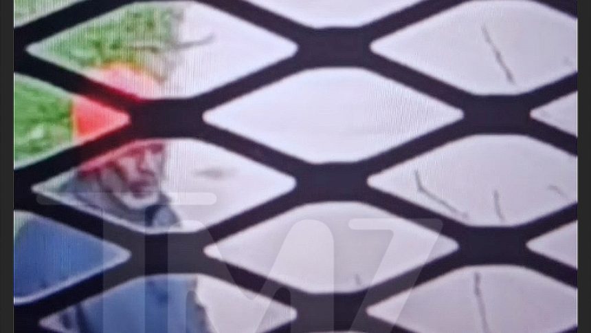 Diddy’s First Photo in Prison, See Him in the Yard at Fort Dix Diddy’s First Photo in Prison, See Him in the Yard at Fort Dix