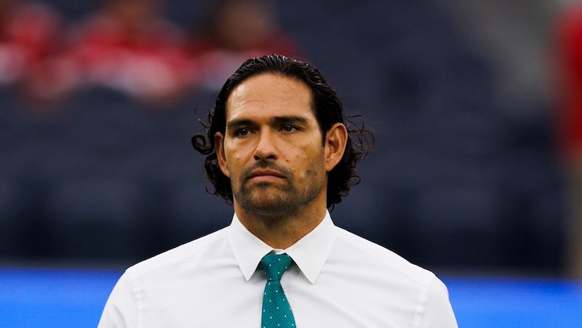 Former NFL QB Mark Sanchez Stabbed, Pepper Sprayed by Driver