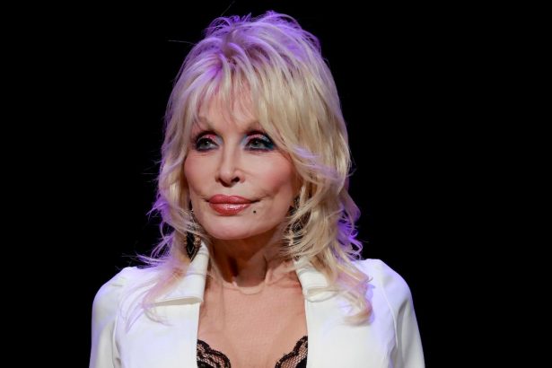 Reba McEntire Supports Dolly Parton After She Calls Out Death Hoax