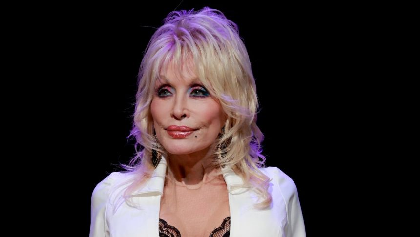 Dolly Parton’s Family: Meet the Singer’s 11 Brothers and Sisters