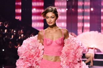 Gigi and Bella Hadid Turned the Victoria’s Secret Show Into a Sister Affair
