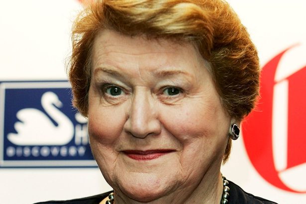 Patricia Routledge, British Sitcom Icon and Star of ‘Keeping Up Appearances,’ Dies at 96