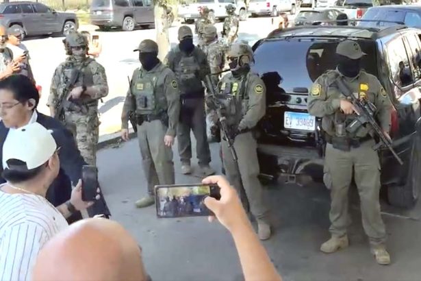 Feds shoot woman in Brighton Park, top CPD exec orders cops to stay away – CWB Chicago