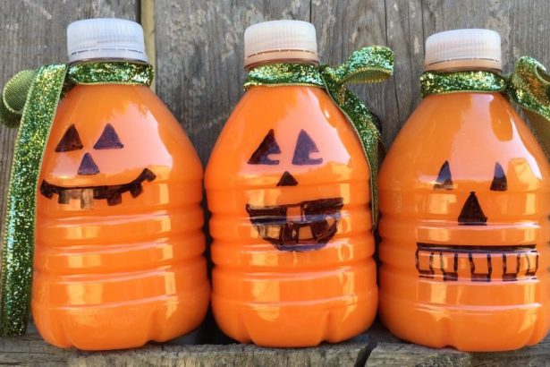 7 Easy EEK-o-Friendly Halloween Decorations