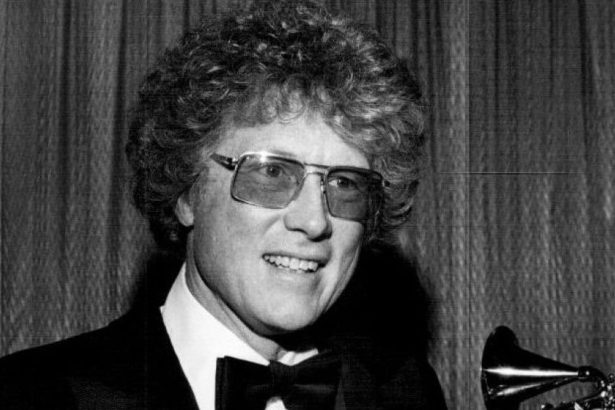 Ian Freebairn-Smith, Grammy-Winning Composer Who Arranged for ‘A Star Is Born’ and Sang ‘MASH’ Title Song, Dies at 93