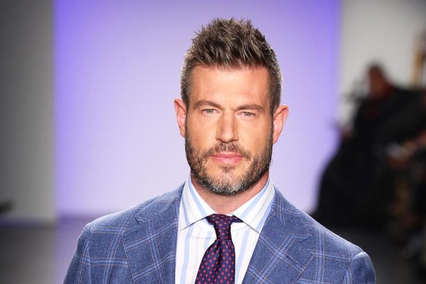 Comedian Theo Von’s Flirting Shot Down by College GameDay’s Jess Sims 