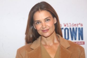 Katie Holmes’ Retro Sneakers Look Is on Sale on Amazon