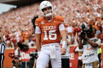 Latest news on Texas QB who entered concussion protocol ahead of Vanderbilt clash