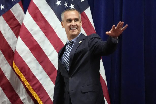 Lewandowski weighs bid against Gov. Ayotte amid White House pressure campaign