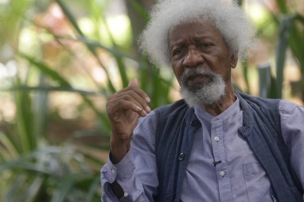 Nigerian Nobel winner Wole Soyinka says U.S. revoked his visa : NPR