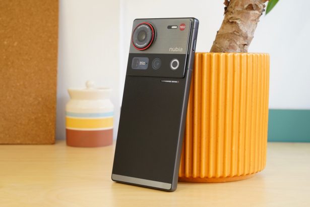 Nubia Z80 Ultra might outgun the Galaxy S25 Ultra for half the money