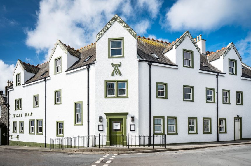 This New Hotel on a Tiny Scottish Island Is Redefining Whisky Tourism With Playful Interiors and “Wee Drams”