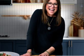 Rachael Ray Expands Deal With A+E Global Media, Which Orders More Than 100 New Episodes From Her Free Food Studios (EXCLUSIVE)