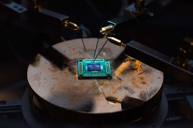 Record-breaking chip sidesteps Moore’s law by growing upwards