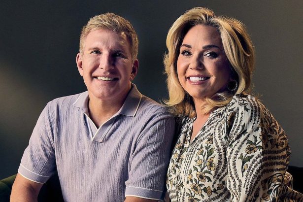 Todd and Julie Chrisley Pose With 4 Kids at University of Alabama Game