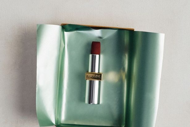 20 Beauty Gifts Every Makeup and Skincare Lover Will Obsess Over