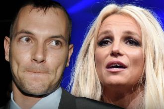 Kevin Federline Says Britney Spears Watched Their Boys Sleep With Knife in Hand