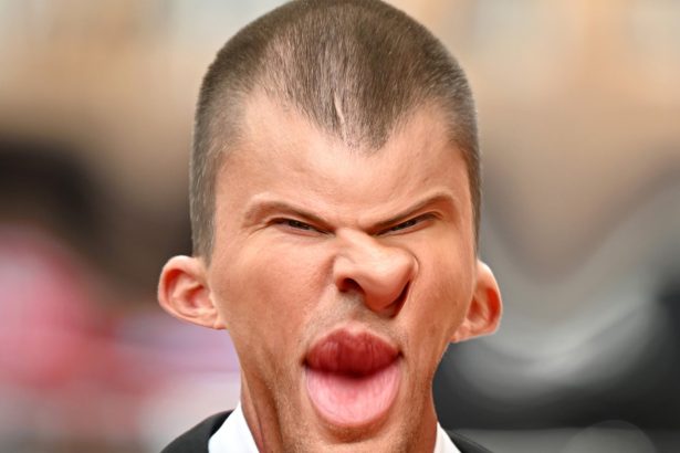 Raise The ‘Roof’ And Guess The Scrambled Star!