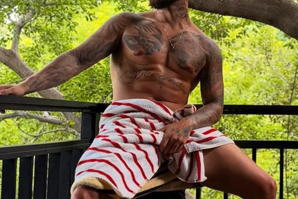 Can You Unwrap the Sexy Celeb in This Towel Selfie?!