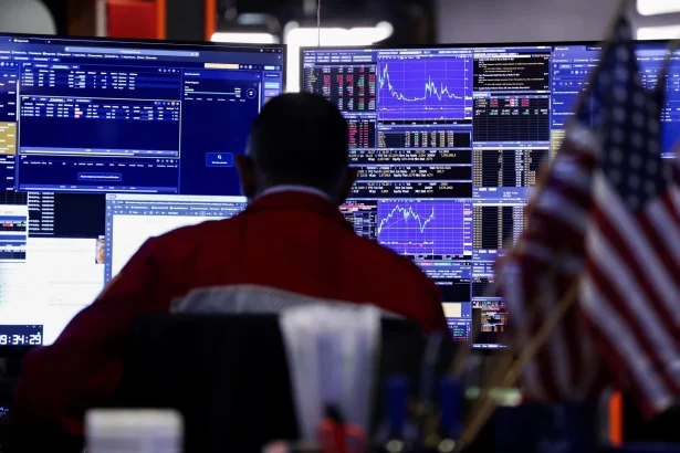 Banking shares’ wobbles reveal growing unease over credit risks