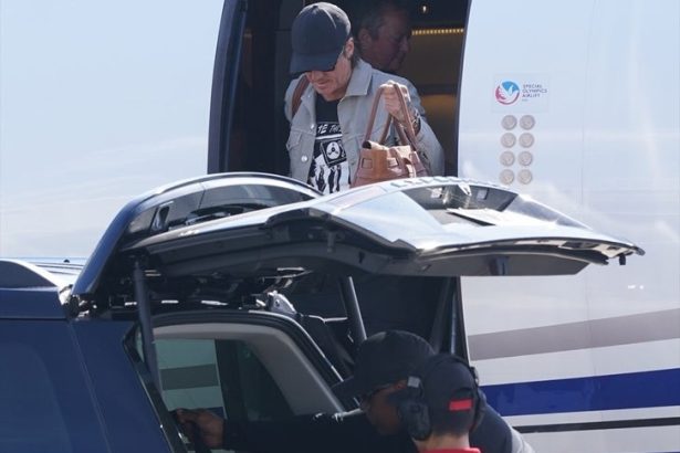 Keith Urban Ditches Wedding Ring in First Sighting Since Divorce Bombshell