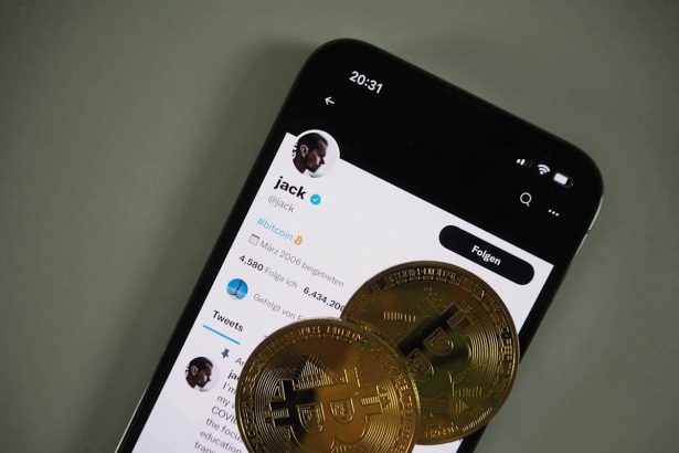 Coinbase Wants a National Trust Charter. Should You Buy, Sell, or Hold COIN Stock Here?