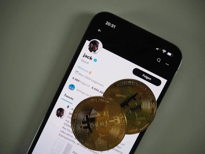 Coinbase Wants a National Trust Charter. Should You Buy, Sell, or Hold COIN Stock Here?