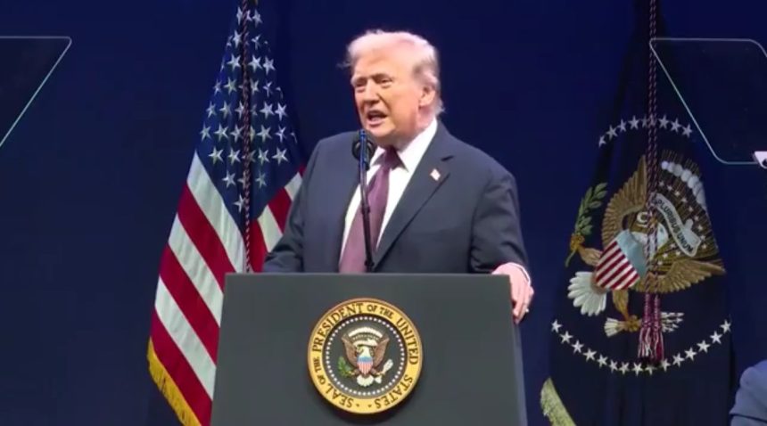 REPORT: Trump Planning to Slash Refugee Admissions to 7,500 Annually — Most Spaces Reserved For Persecuted White South Africans | The Gateway Pundit | by Ben Kew