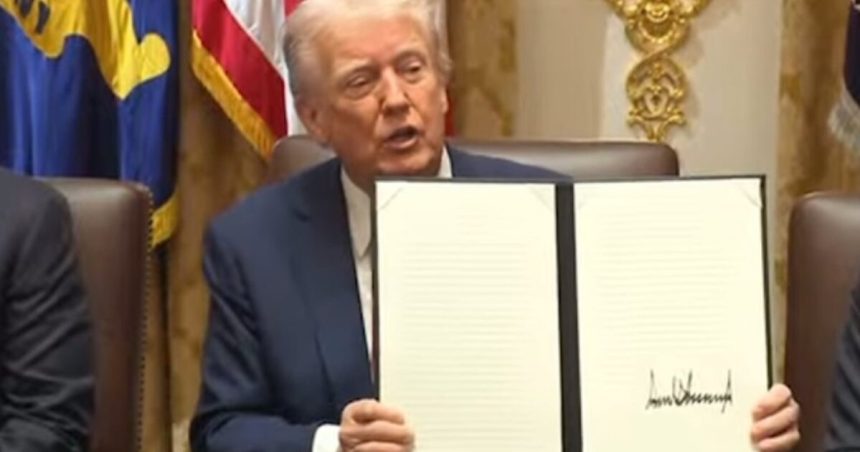 WATCH: “Columbus Day, We’re back, Italians!” – President Trump Signs Powerful Columbus Day Proclamation for “the Original American Hero” – Proclamation SLAMS Left’s “Vicious and Merciless Campaign” Against Columbus | The Gateway Pundit | by Jordan Conradson