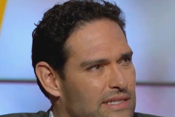 Former NFL Quarterback Mark Sanchez Seen Staggering Along Sidewalk, Grabbing His Bloody Stab Wound | The Gateway Pundit | by Cristina Laila