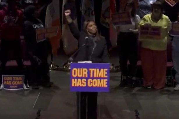 Big Tish Raises Her Fist and Lashes Out at Trump in First Public Appearance Since Federal Indictment (VIDEO) | The Gateway Pundit | by Cristina Laila