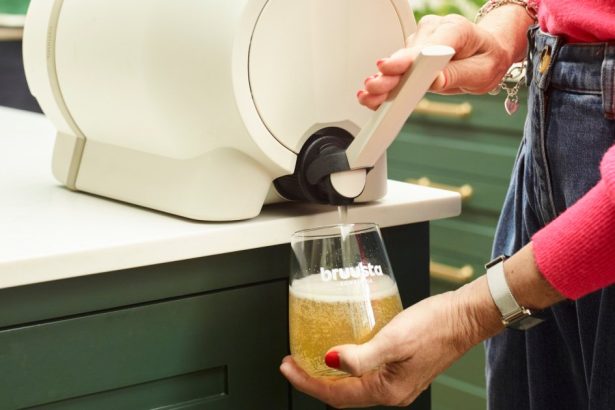 Want to Make Kombucha? This Kit Makes It Easy and Affordable