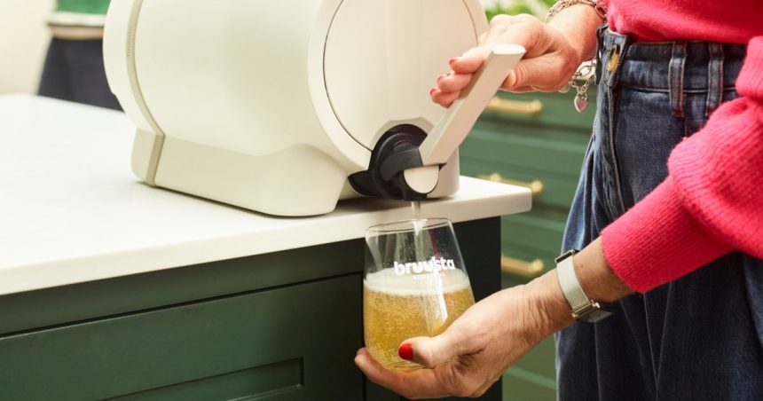 Want to Make Kombucha? This Kit Makes It Easy and Affordable