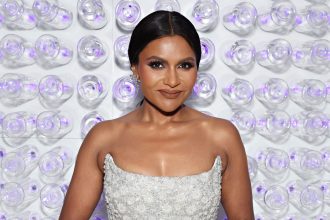 Mindy Kaling Uses This Volumizing Mascara That’s on Sale for 