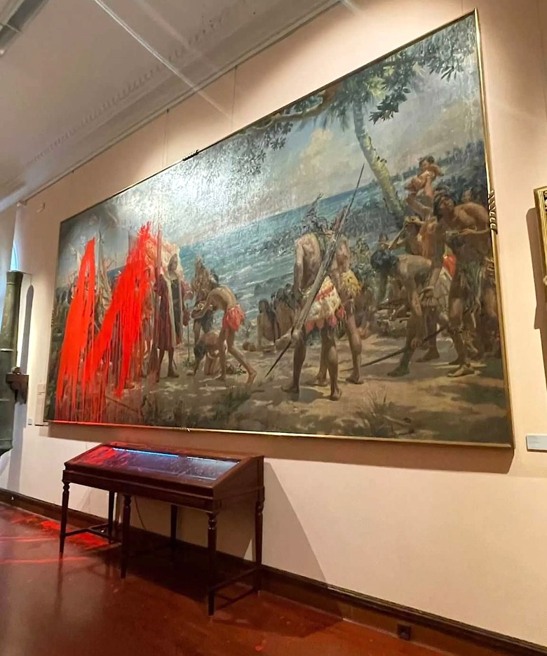 Two Arrested for Splashing Paint on Columbus Artwork in Spain 