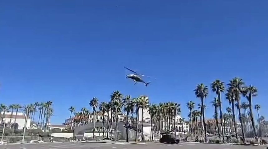 Five Hospitalized After Helicopter Spirals Out of Control and Crashes in Huntington Beach, California (VIDEO) | The Gateway Pundit | by Jim Hᴏft